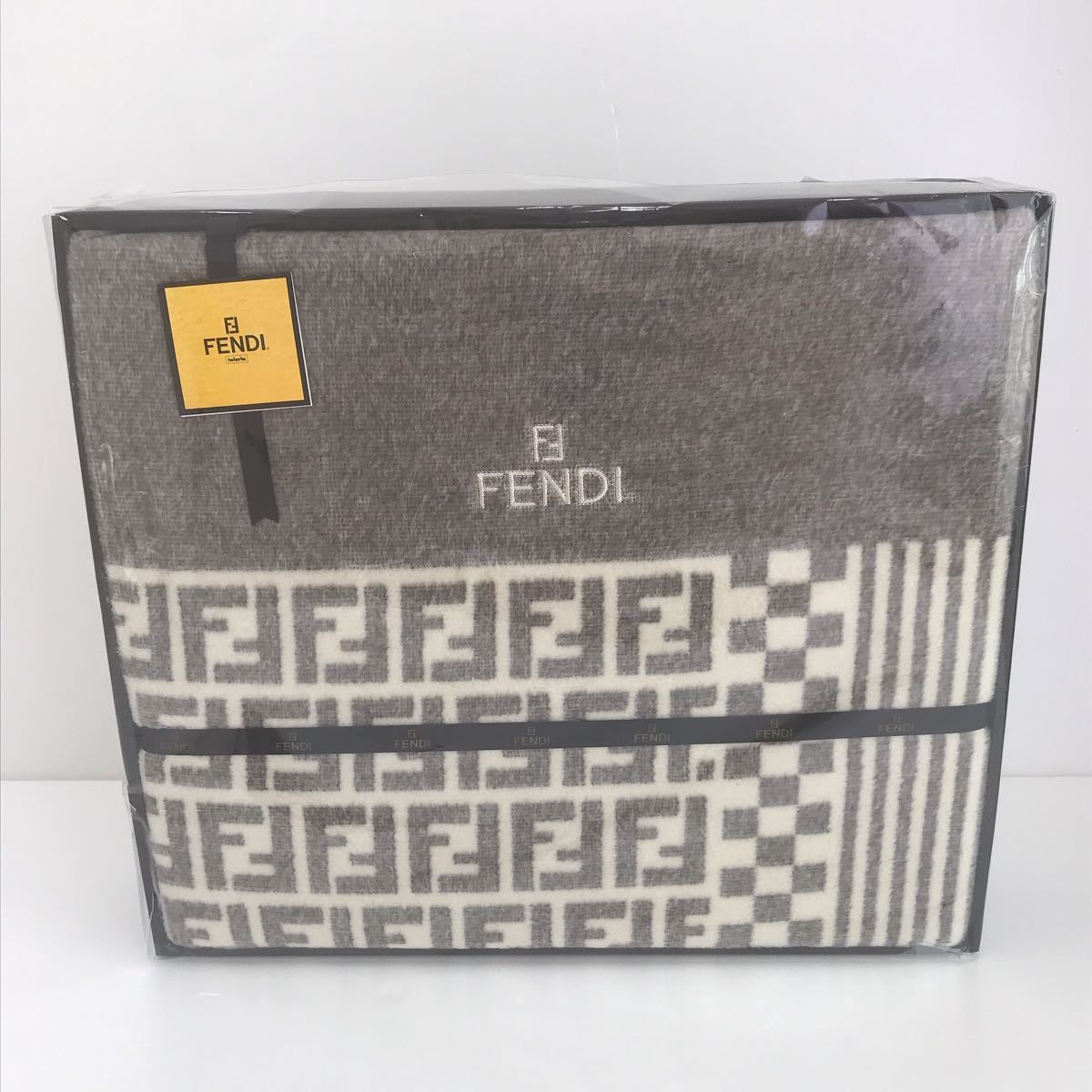 レア 新品未使用 FENDI フェンディ 綿毛布 サイズ 140cm×210cm 綿100