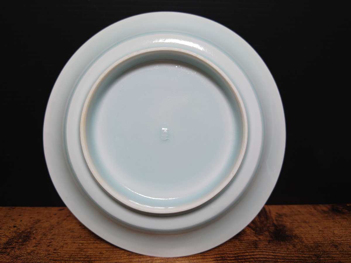 [ Kubota thickness .] blue white porcelain . plate also box also cloth cup and saucer ②