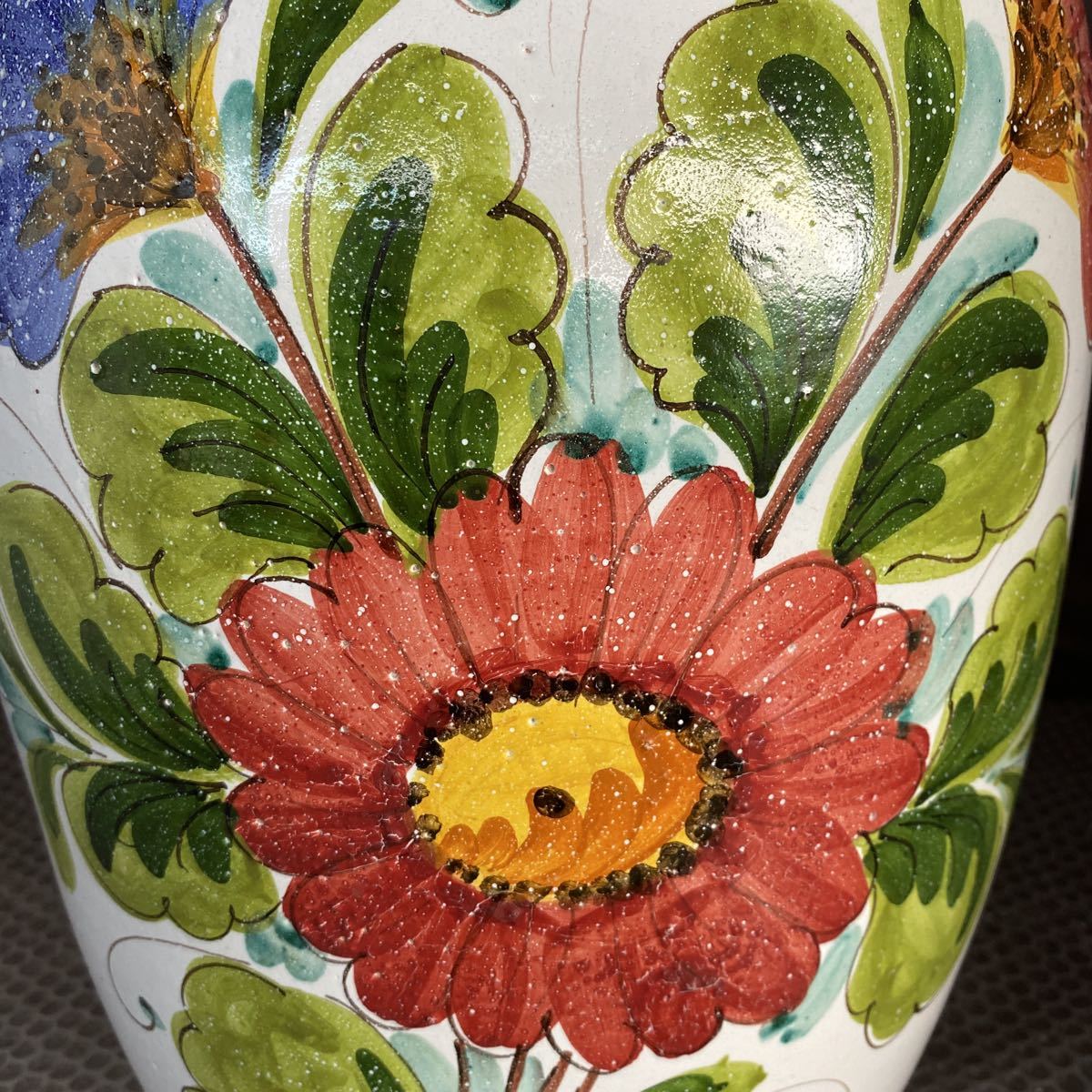 イタリア製・セラミック花瓶-