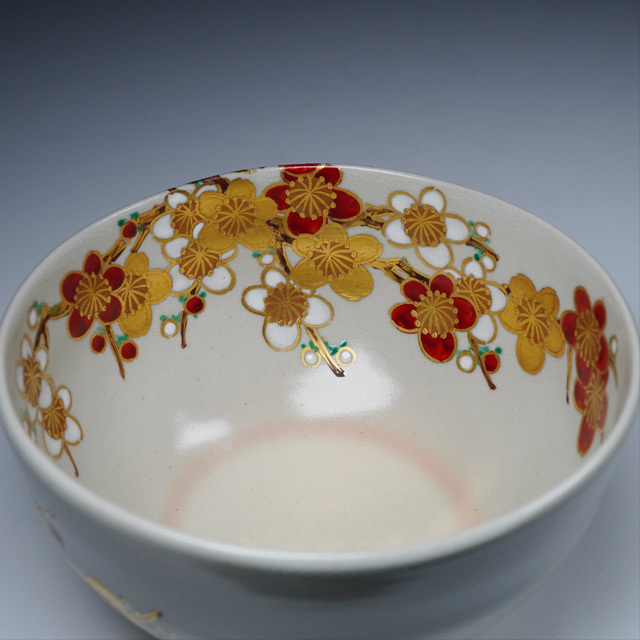 宮川香雲 梅絵茶碗 共箱 茶道具 紅白梅 色絵 竜谷窯 金彩 抹茶碗 宮川香雲 梅絵茶碗 共箱 茶道具 紅白梅 色絵 竜谷窯 金彩 抹茶碗