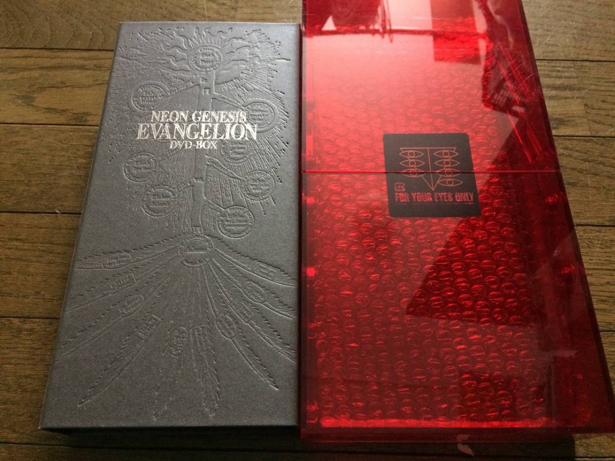 新世紀エヴァンゲリオン 　NEON GENESIS EVANGELION DVD-BOX　TVシリーズ全26話の他、リテイク4話、劇場版3作品