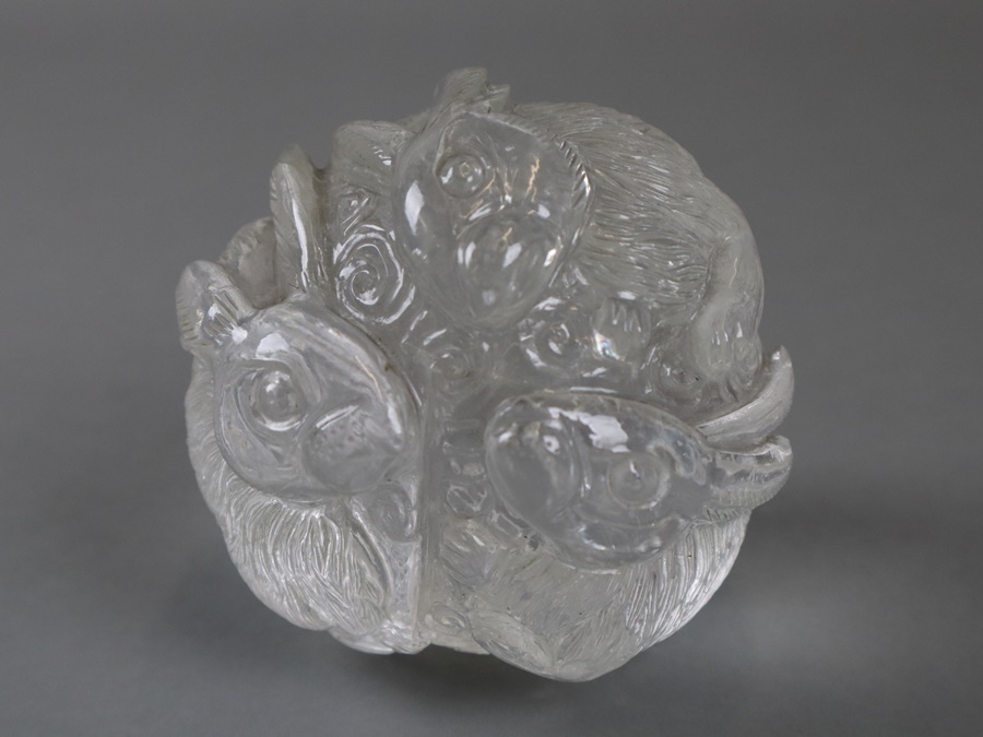 中国美術 本水晶 三兎彫刻 置物 重さ923g 天然石 細密細工 古美術品