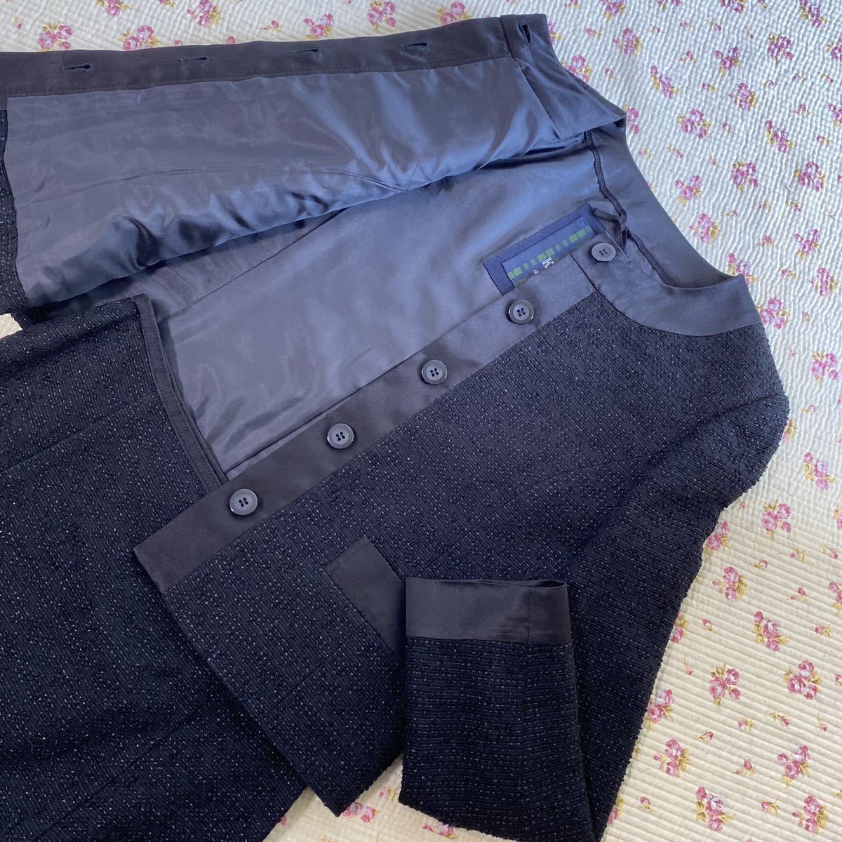 キース ノーカラー スカートスーツ 38 W66 入学入園 黒ラメ ママ DMW