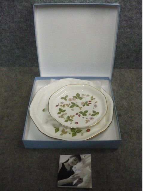 珍しい 直径24.5cm 中皿の高さ3.5cm [B31332] 小皿 中皿 ウェッジ
