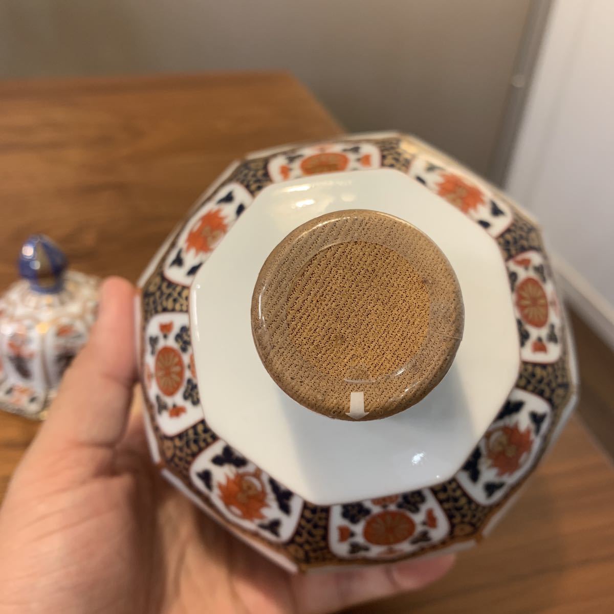 美品 ニッカウイスキー 古伊万里文様 花籠ボトル 720ml 有田焼 未開封