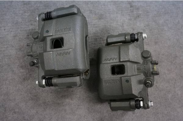 ギフ_包装 HONDA S2000 AP1 未使用品 フロント ブレーキキャリパー左右