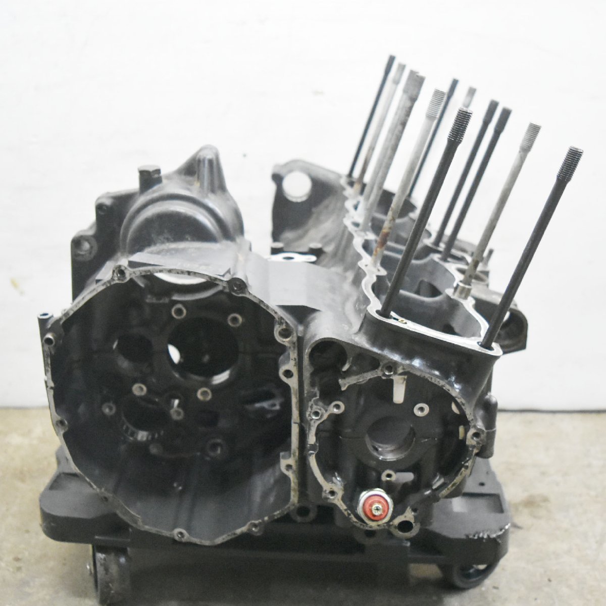 スズキ GSX-R750 R705 クランクケース 腰下 エンジン 【G】parts P-06_画像1