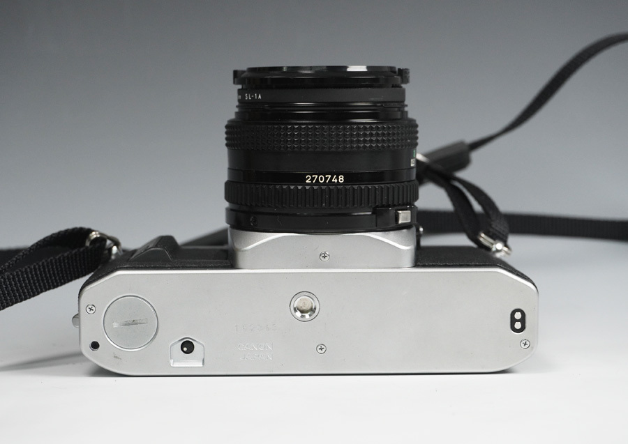レンズ】 Canon AV-1 FL 50mm F1.4フィルムカメラ 美品 完動品の通販 by Lion shop｜ラクマ りやカビは