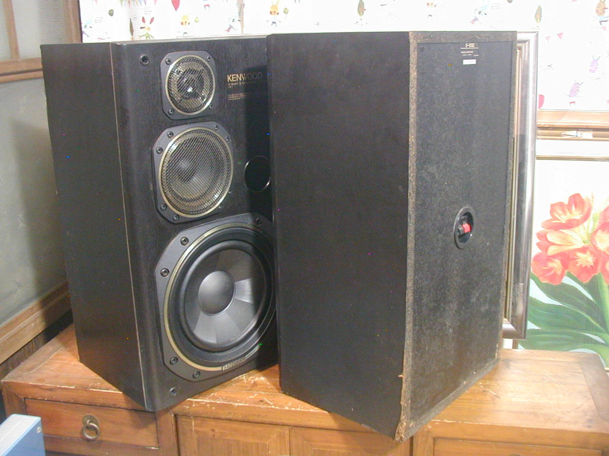 **KENWOOD speaker S-V55E pair.. box . a little with defect **