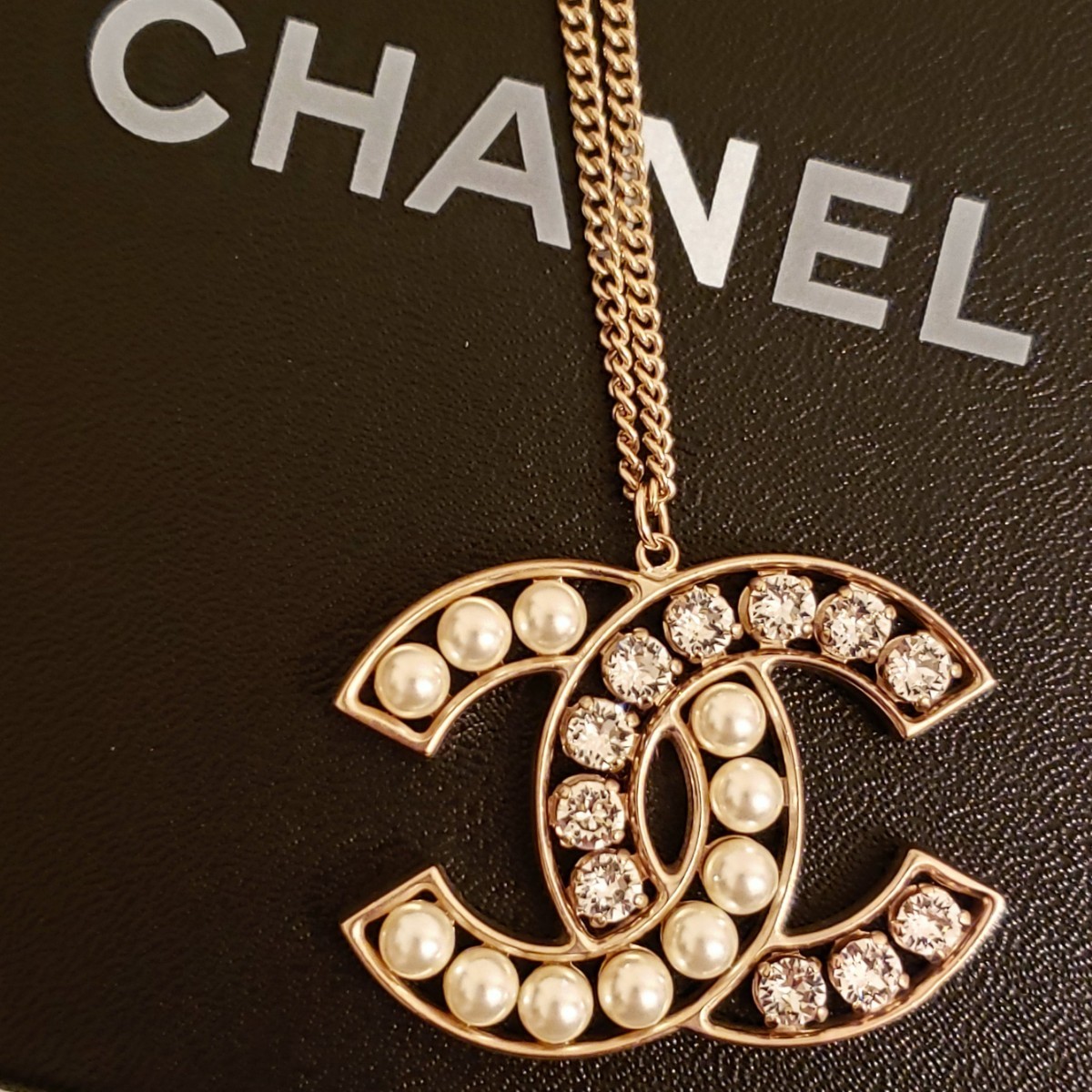 日本橋三越　CHANEL　ビッグサイズ　ネックレス　ペンダント CCマーク ココマーク パール　ラインストーン ゴールド シャネル