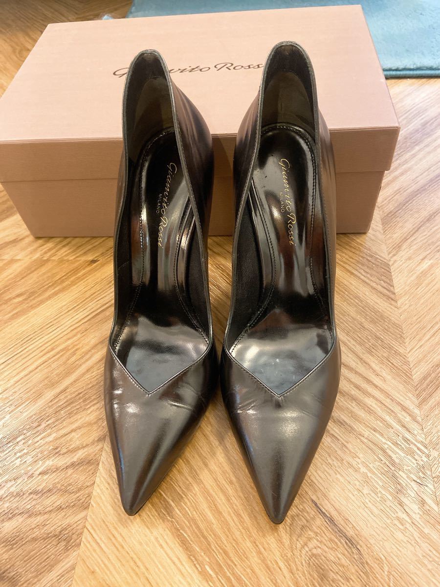 ジャンヴィットロッシ Gianvito Rossi メタリックパンプス | beltone.sg