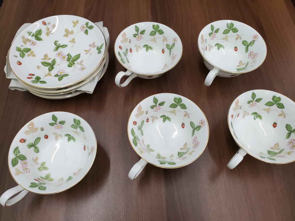 ☆WEDGWOOD ワイルドストロベリー ティーカップ＆ソーサー 5客セット