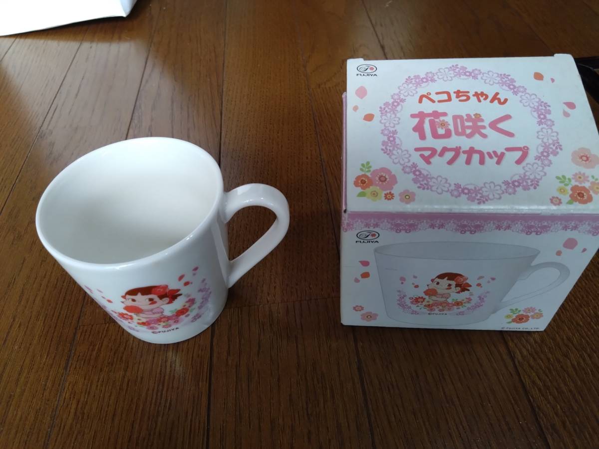 ペコちゃん　花咲くマグカップ