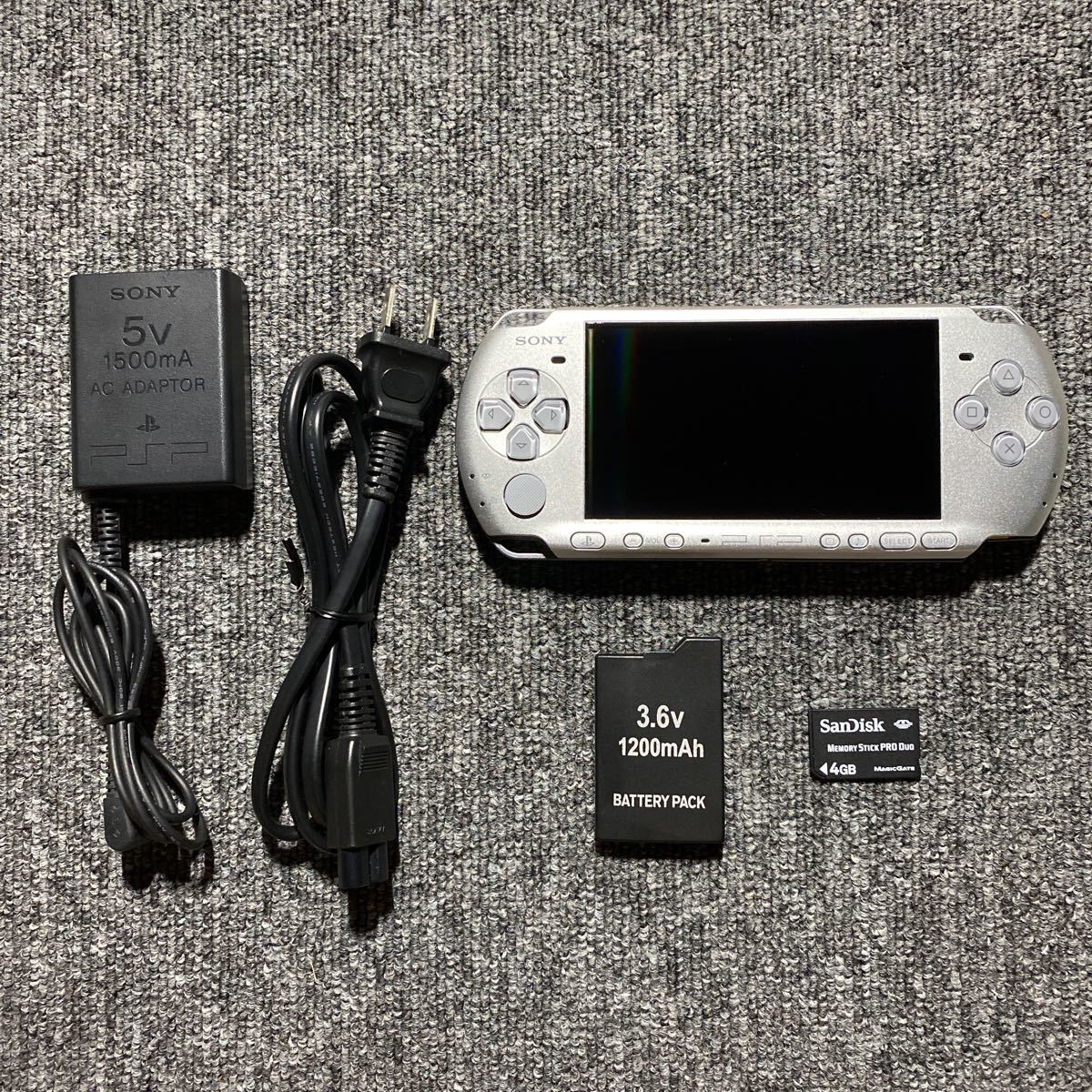 PSP PSP-3000 ミスティックシルバー 充電器付き メモリーカード