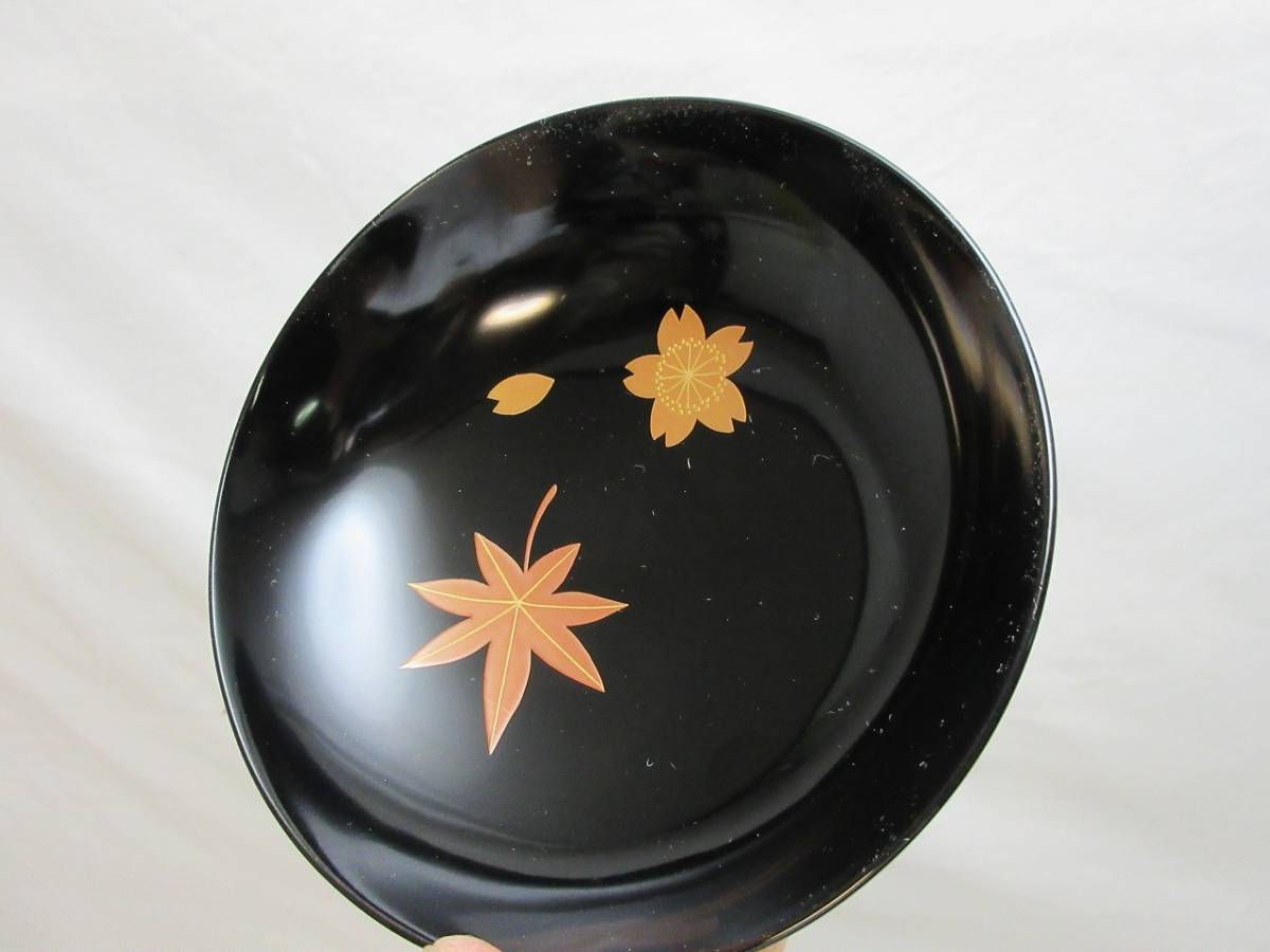 409035 【 未使用 懐石道具 山中塗 寿弥作 天然木製 金彩桜 もみじ蒔絵