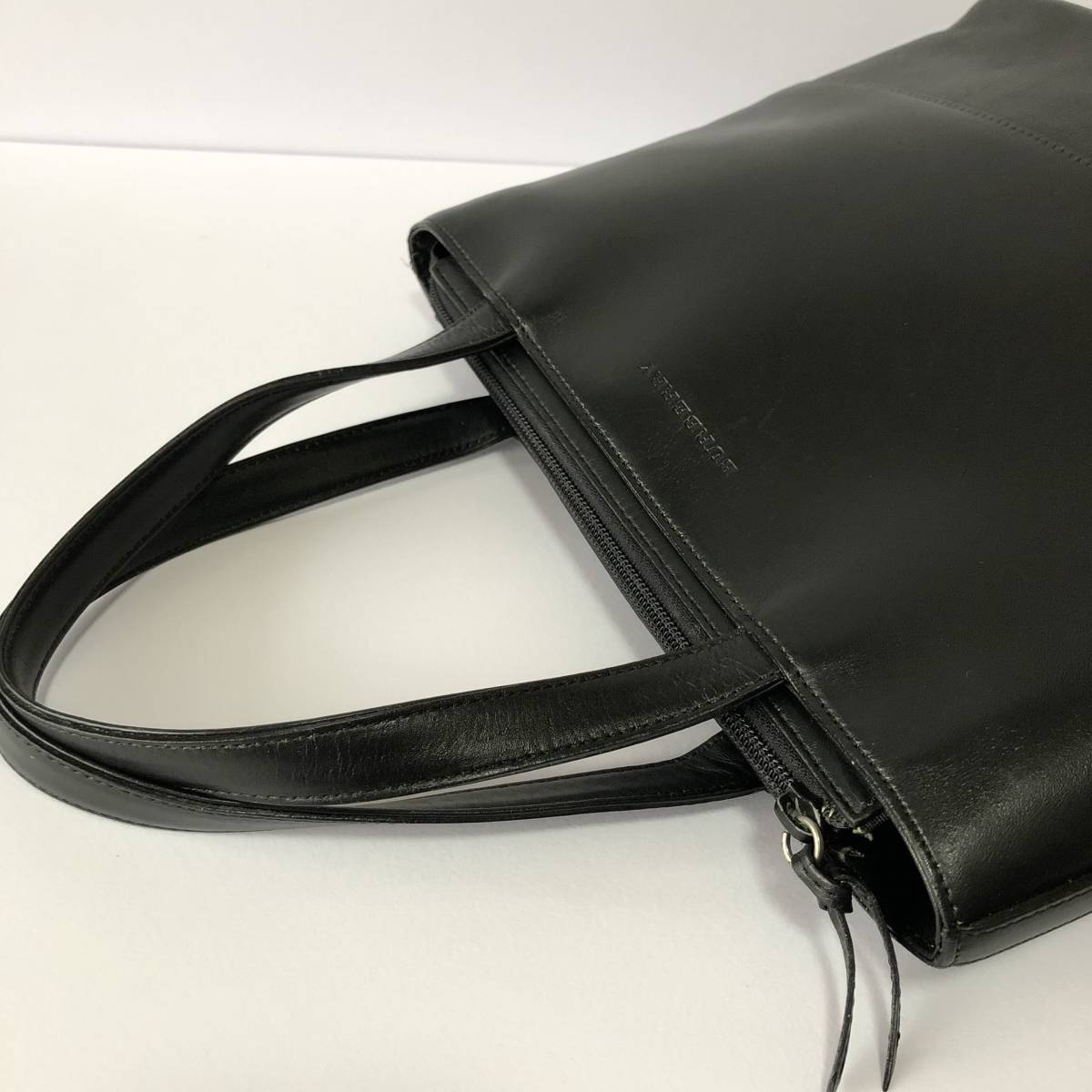 バーバリー BURBERRY ノバチェック裏地 本革 オールレザー