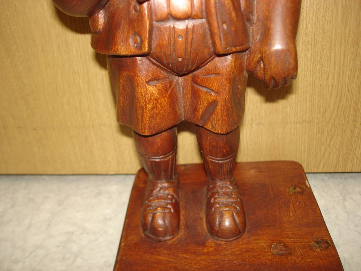 ★【逸品堂】★ 木彫り木彫 彫刻 野球 人形 ベーブルース MLB 大リーグ PA6A FNILAP オブジェ インテリア 彫刻 バット ボール 人物 立像_画像4