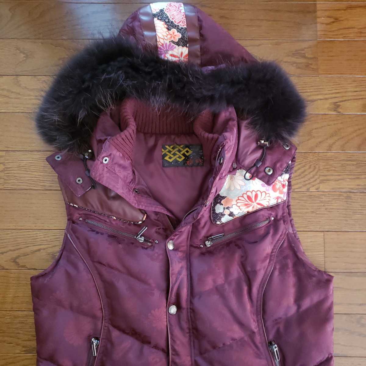 ヤフオク! - 美品!雅結!地模様がお洒落なダウンベスト!特大サイズ!