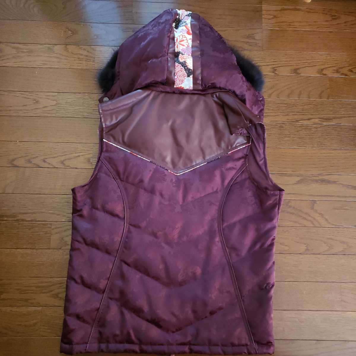 美品 雅結 地模様がお洒落なダウンベスト 特大サイズ|PayPayフリマ
