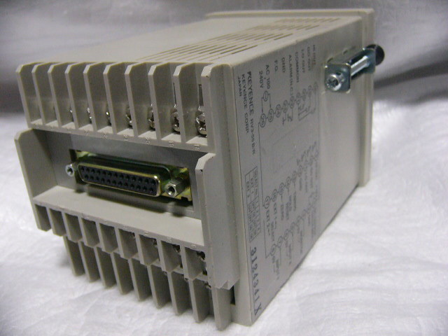 ☆動作保証美品☆ KEYENCE RV3-55R(RV3-55B/R) 多機能デジタルメータ ☆動作保証美品☆ KEYENCE RV3-55R(RV3-55B/R) 多機能デジタルメータ