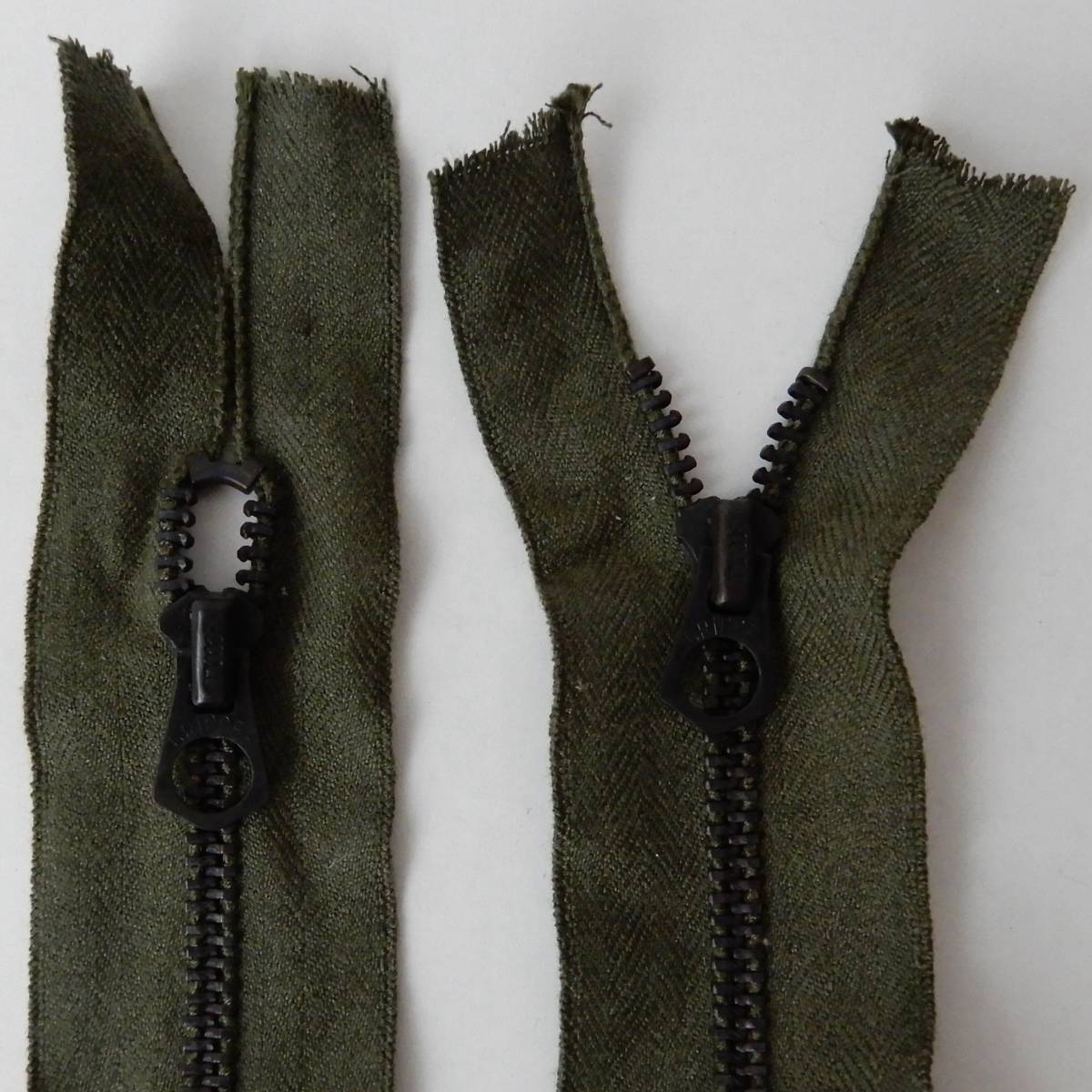 SCOVILL GRIPPER Zipper Double Tab 1970s OLIVE Deadstock Made in USA ⑤ Vintage スコービル グリッパージッパー 1970年代 ヴ