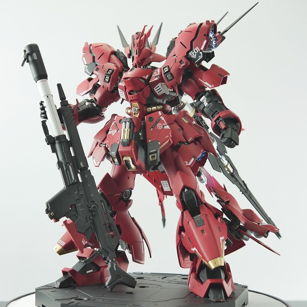 □RG サザビー ミキシングビルド 改修塗装済 完成品 ( ガンダム □RG サザビー ミキシングビルド 改修塗装済 完成品 ( ガンダム