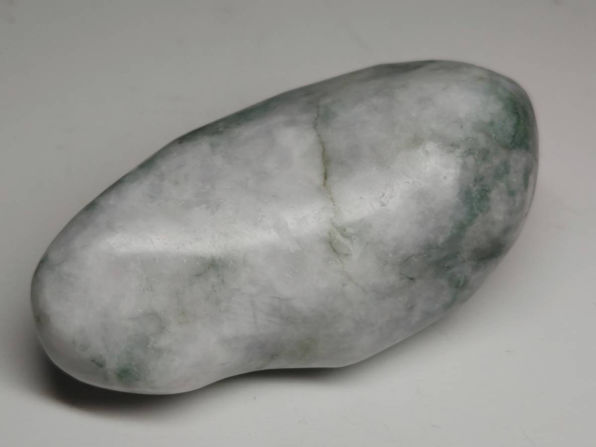 【白青緑】 160g 翡翠 原石 ヒスイ 鉱物 鑑賞石 糸魚川 水石 自然石 天然石 誕生石 置物 金運