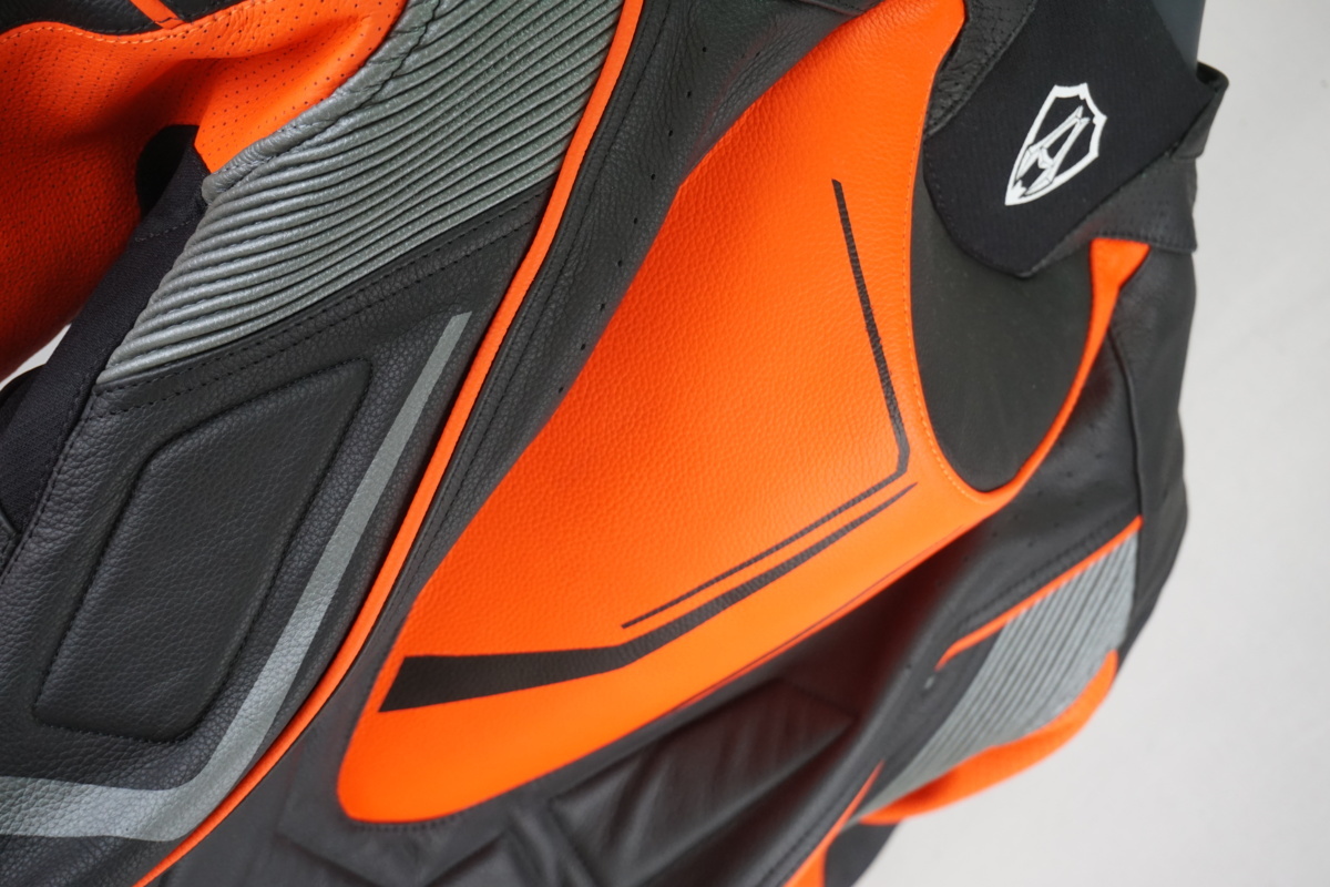 ARLENNESS アレンネス パンチング加工 夏 レーシングスーツ ARD 50(L