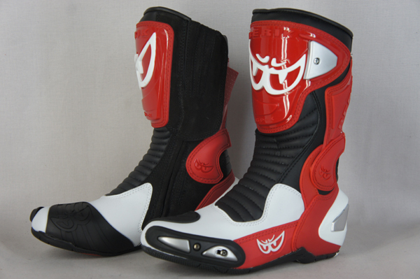 展示品 BERIK ベリック レーシングブーツ RED 43サイズ