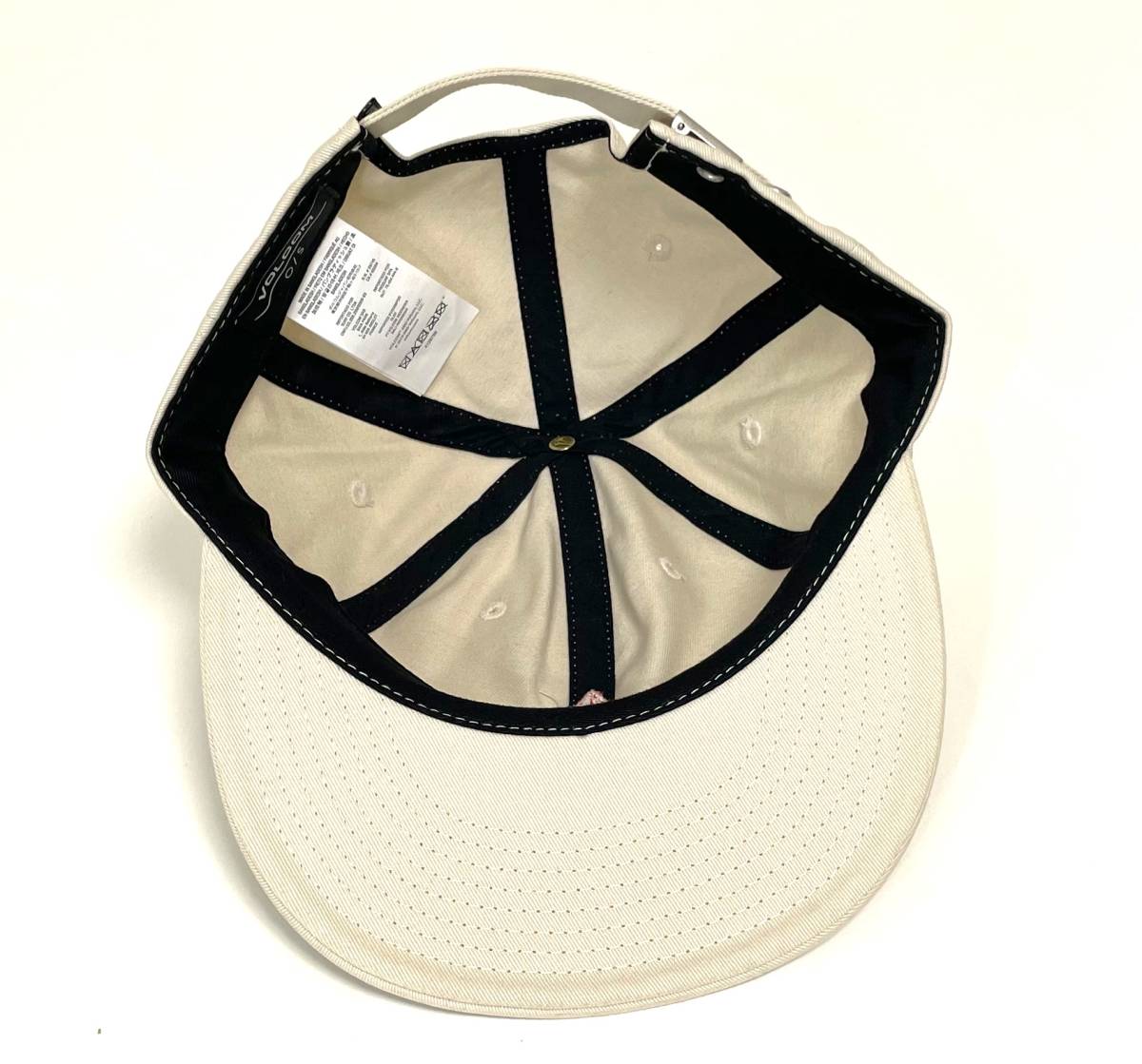 VOLCOM ボルコム D5532215WCG① キャップ Cap 帽子 ユーポン社製 Yupoong ツイル素材 オフホワイト色 ロゴ ヴォルコム 新品 即決 送料無料_画像9