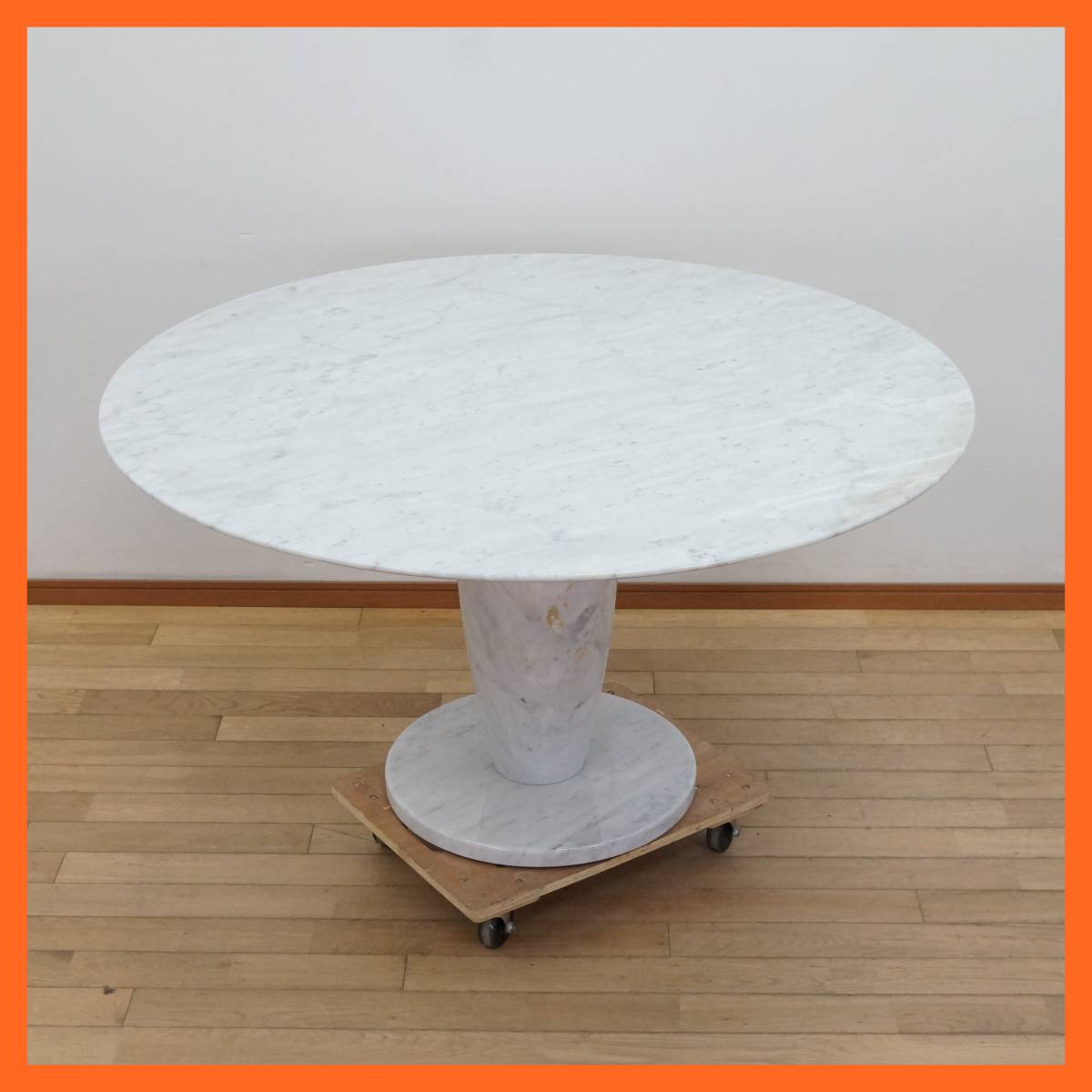 東ハ:【大理石】テーブル 幅約130㎝ 高さ約69㎝ 天板厚さ約20㎜ ダイニングテーブル 食卓 リビングテーブル モダンインテリアの画像1