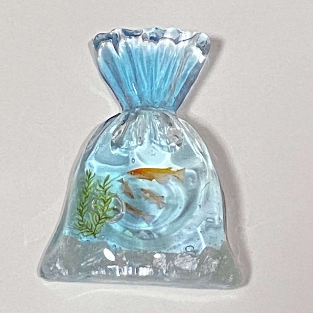 レジン ヘアゴム チャーム メダカ NO.50 | pioneerdistributors.com.au