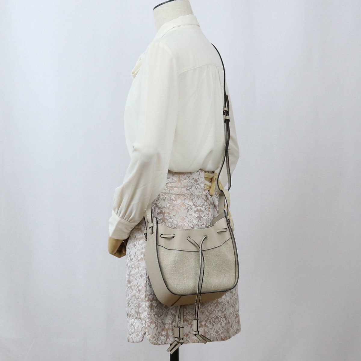 中古美品ロエベLOEWE ハンモック ミニ レザー 314.39.V07 ランク:S us-1 2WAY ショルダー レディース_画像7