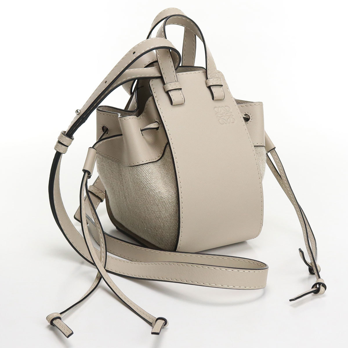 非売品
ランク:S 314.39.V07 レザー ミニ ハンモック 中古美品ロエベLOEWE us-1 レディース ショルダー 2WAY ハンドバッグ 非売品
ランク:S 314.39.V07 レザー ミニ ハンモック 中古美品ロエベLOEWE us-1 レディース ショルダー 2WAY ハンドバッグ