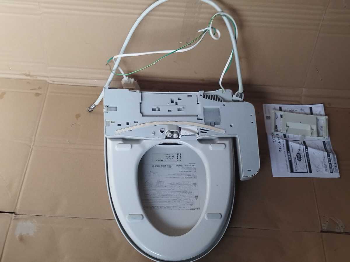 INAX 温水洗浄便座 温風乾燥・脱臭機能付 水道直結式 AC100V INAX 温水洗浄便座 温風乾燥・脱臭機能付 水道直結式 AC100V