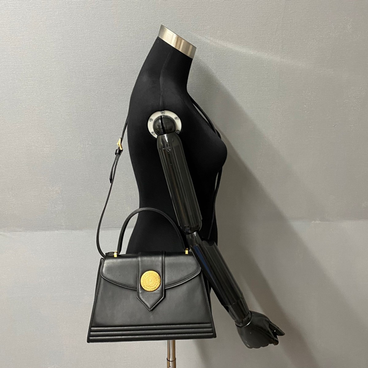 極 美品 イヴサンローラン 2way 本革 ショルダーバッグ 金具 ロゴ