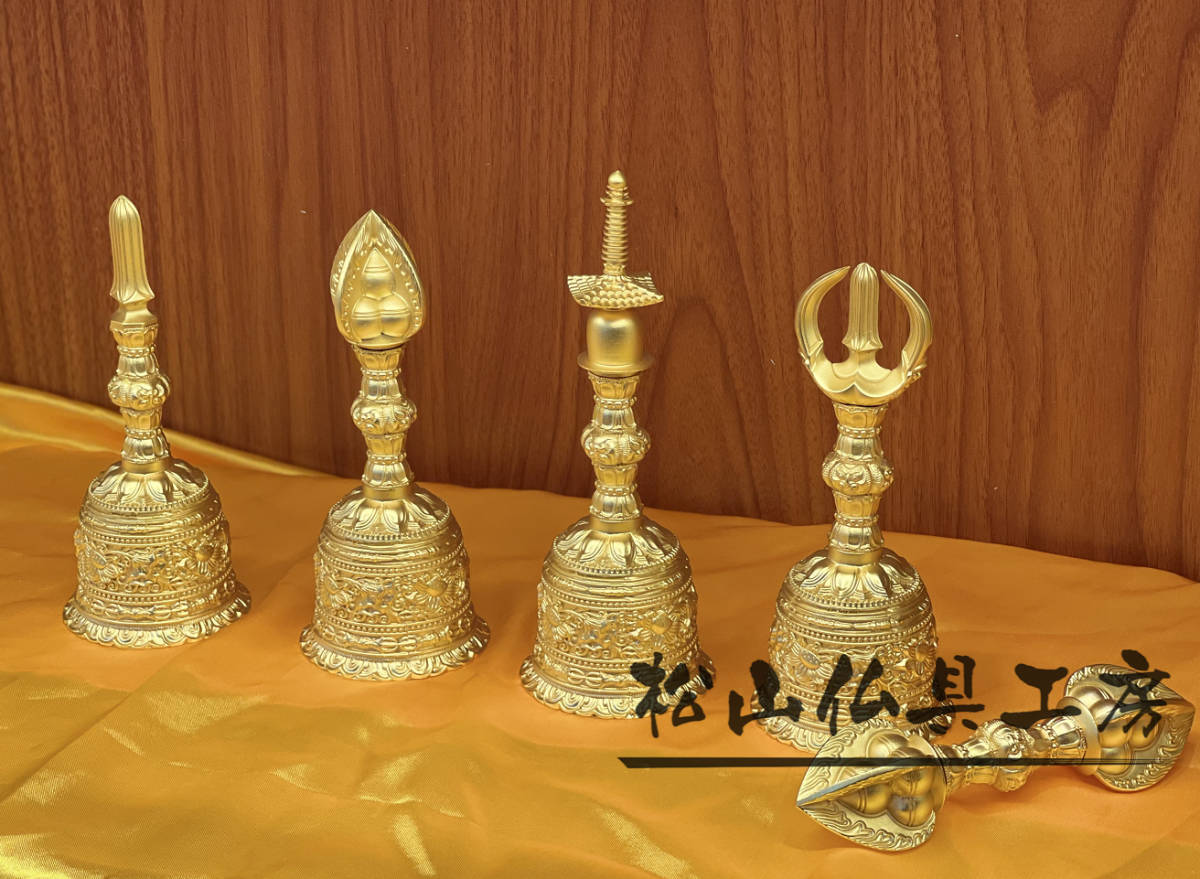 松山仏具工房出品】密教法具 一面器 前具 独鈷鈴 消鍍金 大 松山仏具工房出品】密教法具 一面器 前具 独鈷鈴 消鍍金 大