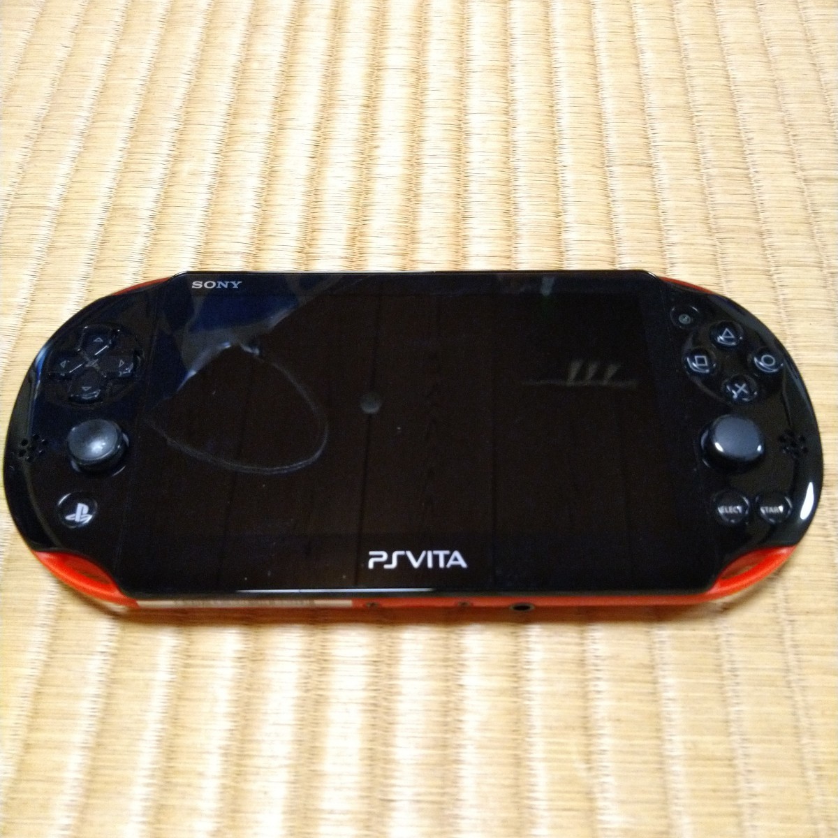PlayStationVita デビューパック Wi-Fiモデル（PCH-2…