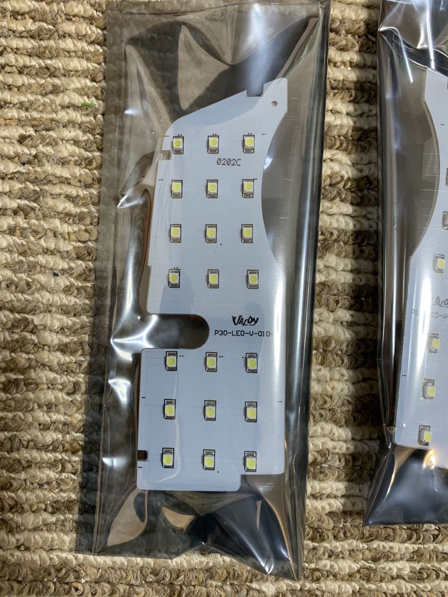 VALDY ヴァルディ LED ルームランプ 66個 ３０ ４０プリウス P30-LED-V-010 NV70-LED-V-021 ②カシ_画像4