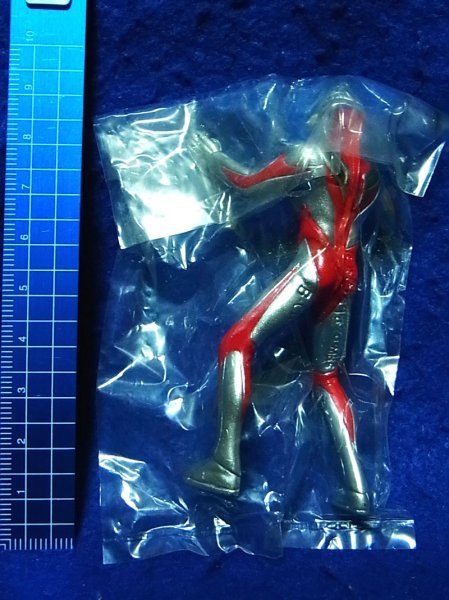  Ultraman Gaya / мини фигурка Bandai 