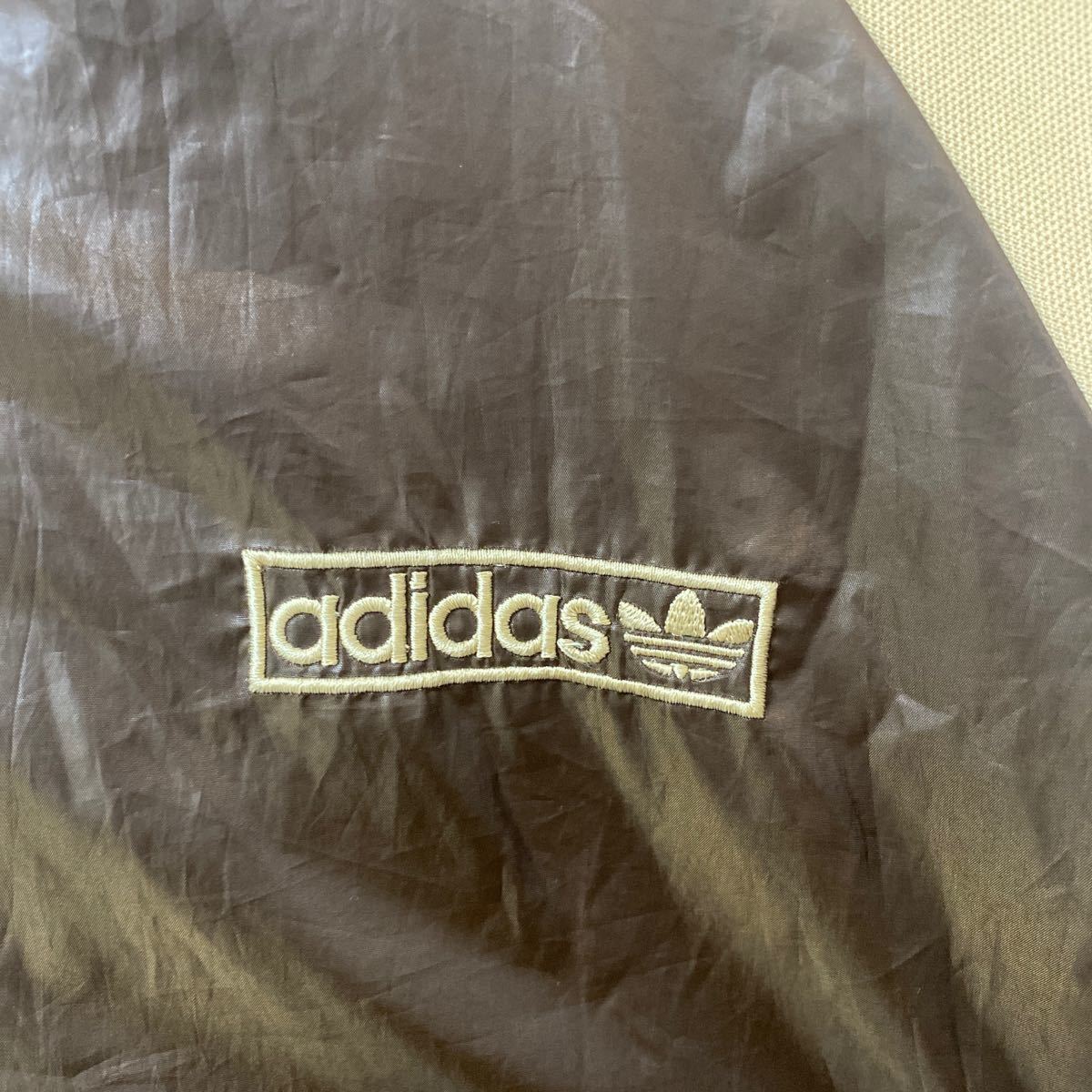 希少カラー】adidas トラックジャケット ジャージ 茶色 万国旗 希少カラー】adidas トラックジャケット ジャージ 茶色 万国旗