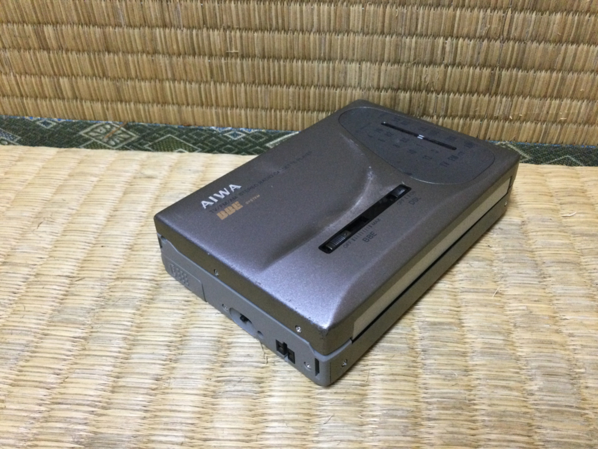 AIWA HS-RL50 ポータブルカセットプレーヤー ジャンク-