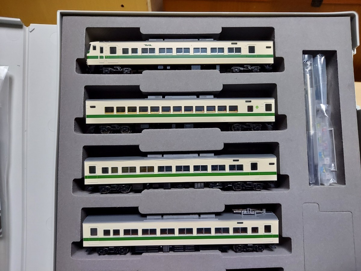 国鉄 185系200番台 特急電車 (新幹線リレー号) セット 98792 TOMIX