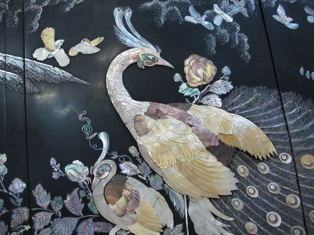豪華絢爛!韓国螺鈿 最高級箪笥 約300万円 衣装タンス 螺鈿細工 箪笥 韓国伝統工芸 螺鈿細工 貝殻細工 関西圏限定_画像6