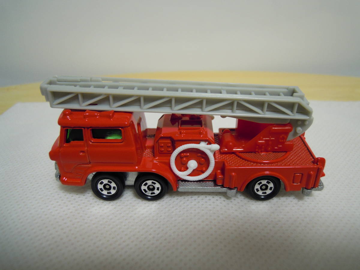 トミカ 29 日野 ハシゴ 消防車 HINO AERIAL LADDER FIRE TRUCK 赤箱 tomica トミー TOMY 1/125_画像4