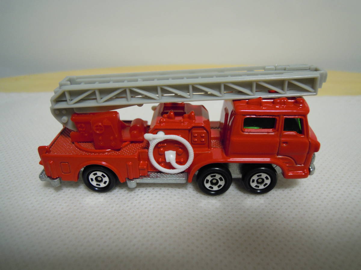 トミカ 29 日野 ハシゴ 消防車 HINO AERIAL LADDER FIRE TRUCK 赤箱 tomica トミー TOMY 1/125_画像6