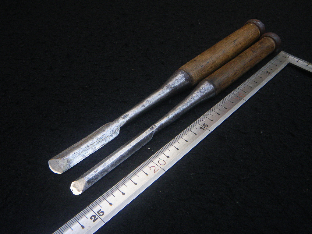 錆刃欠ジャンク 丸鑿 2本 外丸 裏丸 9㎜ 14㎜ 大工道具 Japanese 錆刃欠ジャンク 丸鑿 2本 外丸 裏丸 9㎜ 14㎜ 大工道具 Japanese