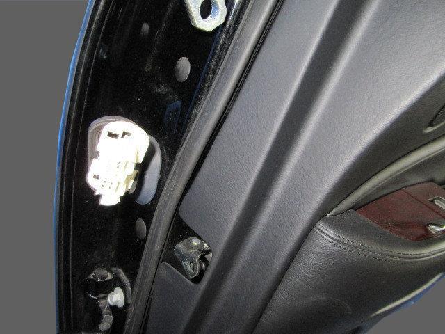 トヨタ USF40 レクサス LS460 前期 右リアドア ドアガラス 運転席側後ろ 黒 212_画像10