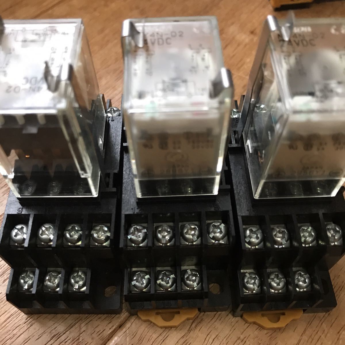 パワーリレー ソケット10個セット MY4N-D2+PYF14A 10個セット 汎用