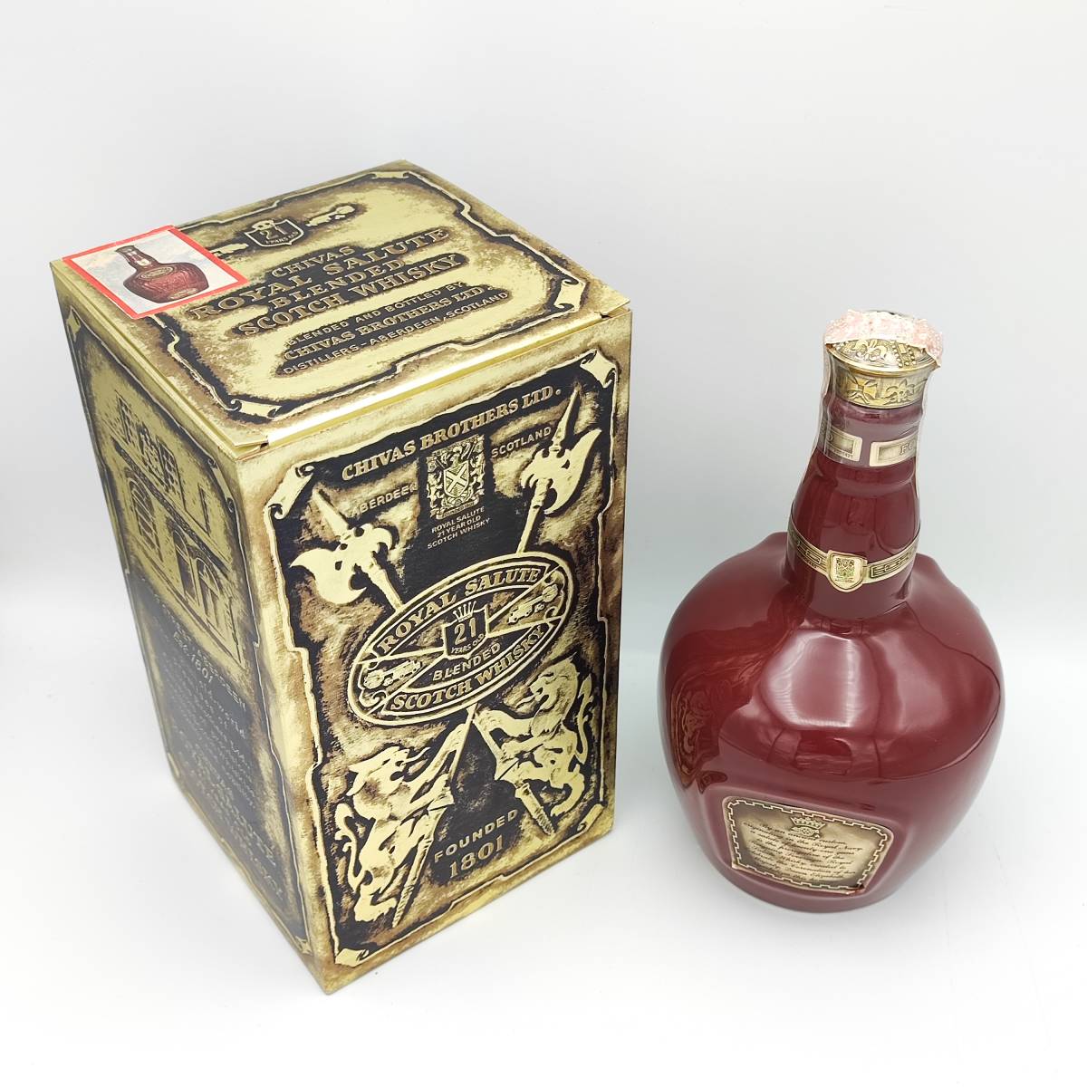 ROYAL SALUTE 21years old BLENDED SCOTCH WHISKY 40度 700ml【ロイヤル サルート 21年】 2